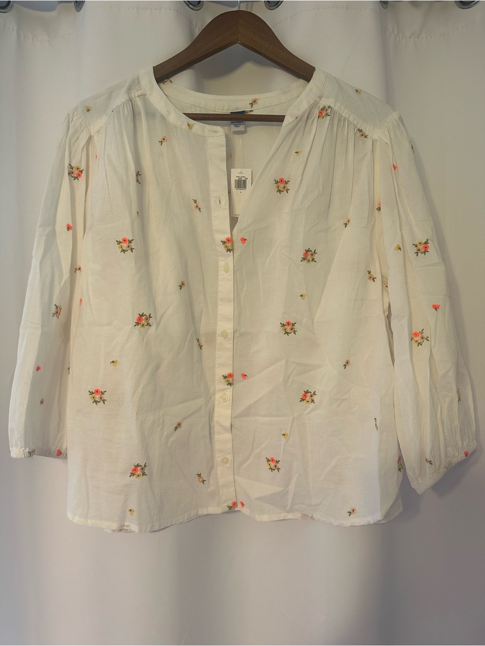 Old Navy White Embroidered Button-Up Blouse